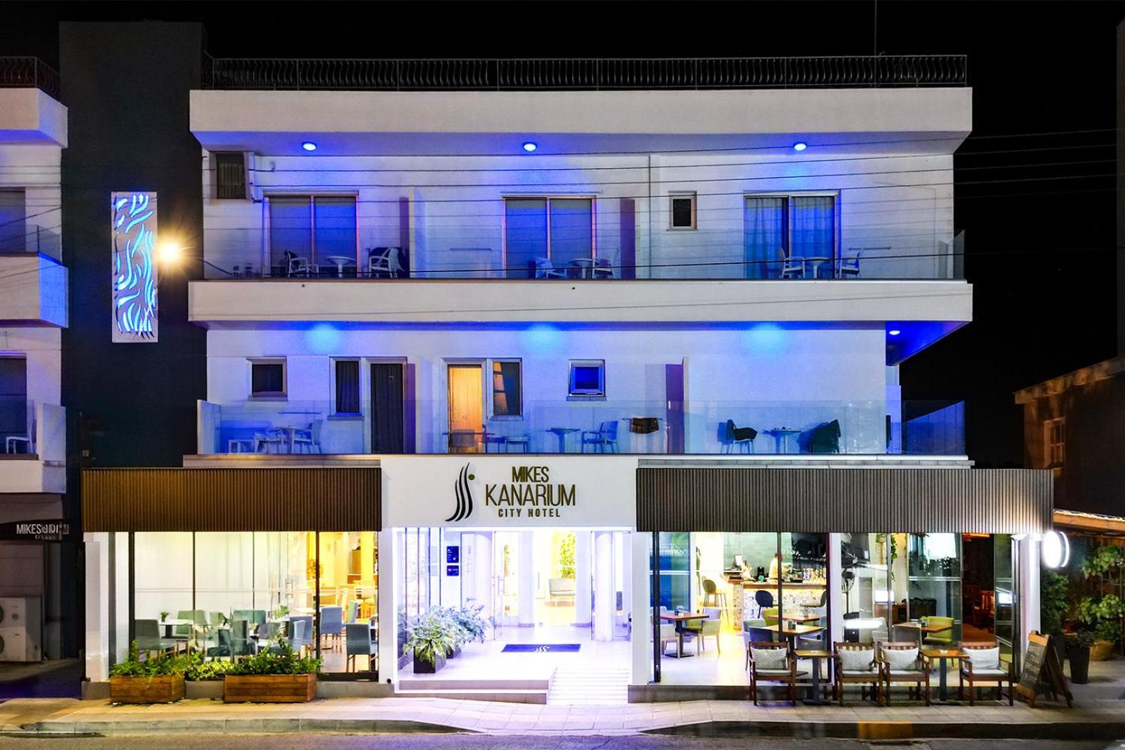 Mikes Kanarium City Hotel Larnaca Exterior photo