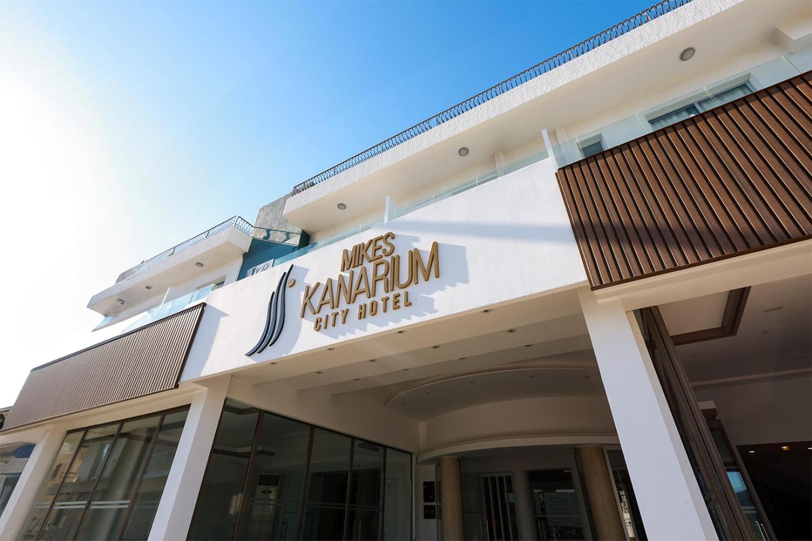 Mikes Kanarium City Hotel Larnaca Exterior photo